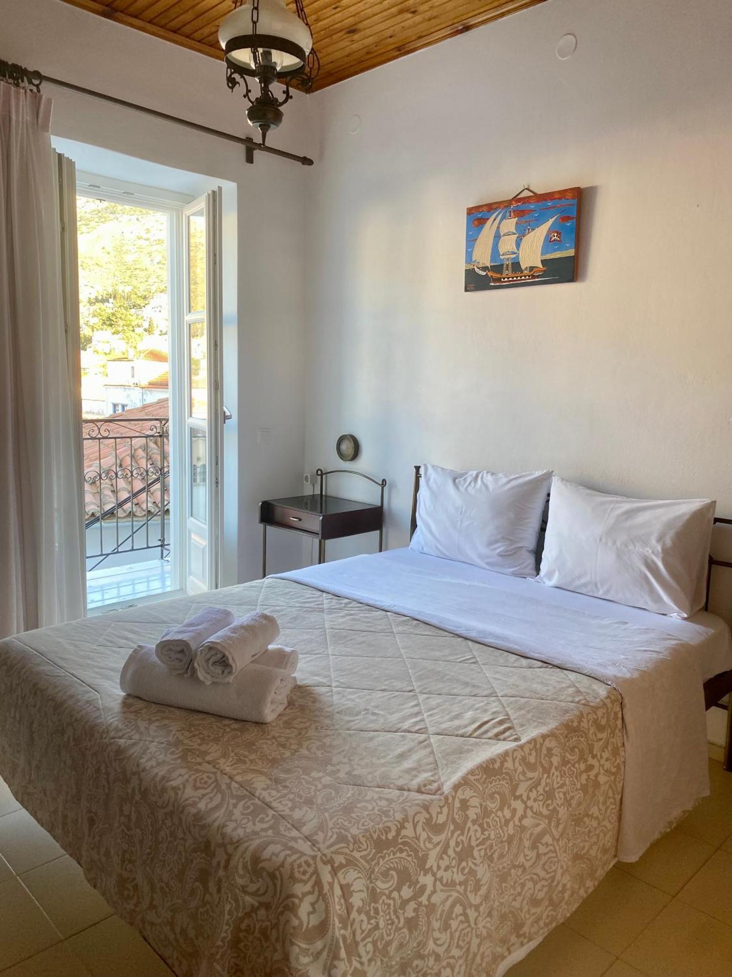 Pension Efie Hidra Exterior foto